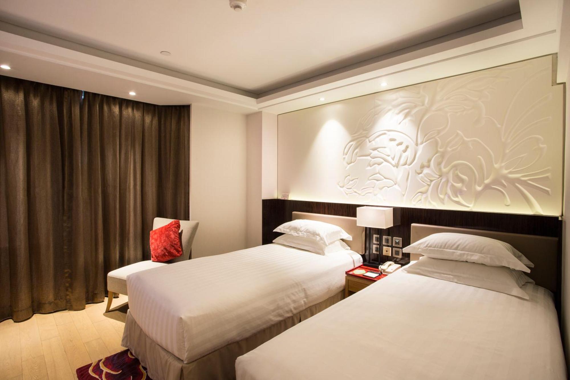 Wharney E-Plus with Twin Beds,1646889207:JPEG