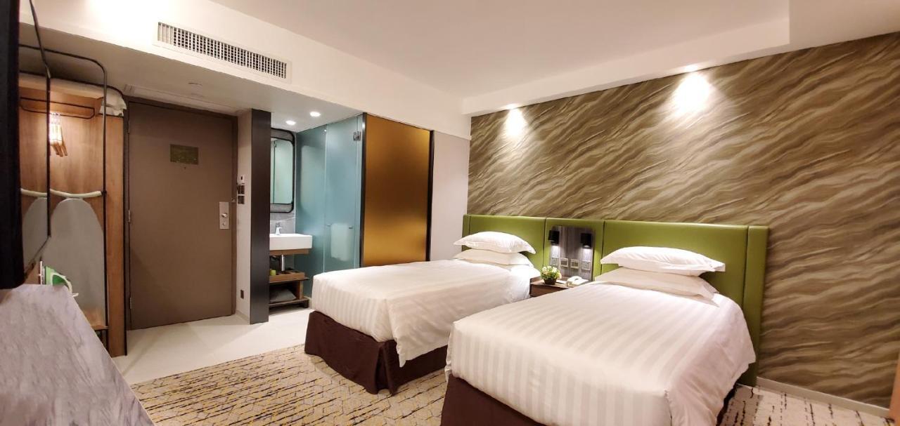 Premier Earth with Twin Beds,1646889295:JPEG